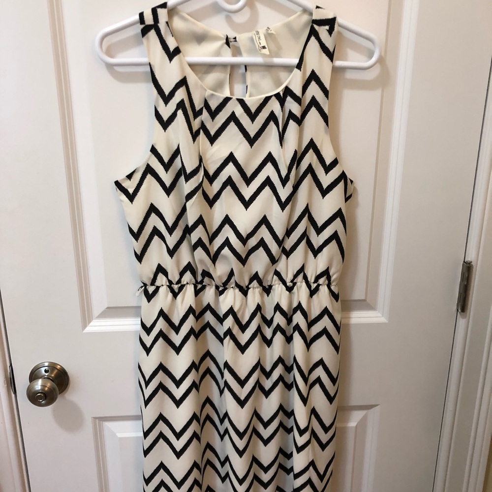 ✨Chevron Patterned Dress